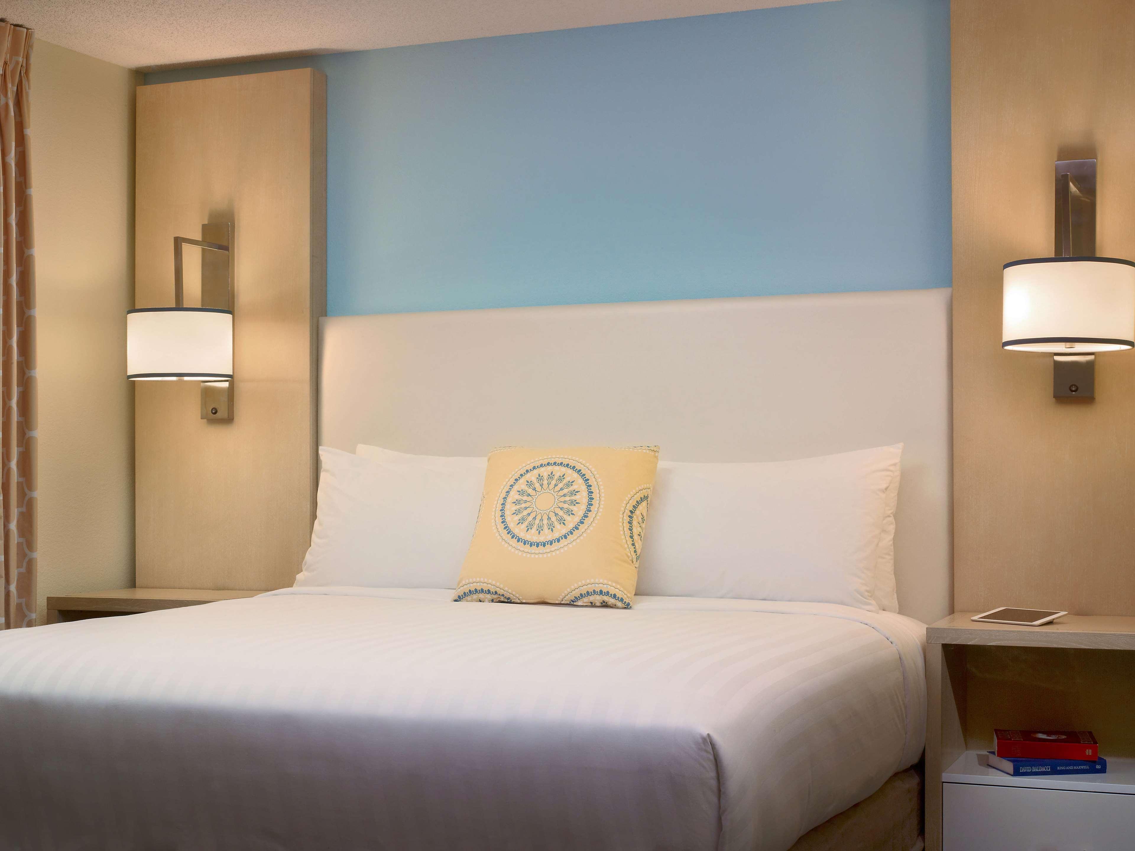 Avia Residences On Lincoln - Extended Stay Malvern Ngoại thất bức ảnh